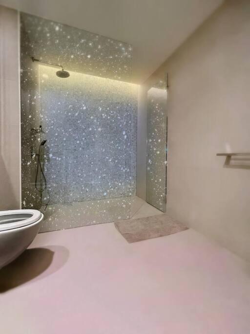 Luxury In Lavender Bay For Vivid *